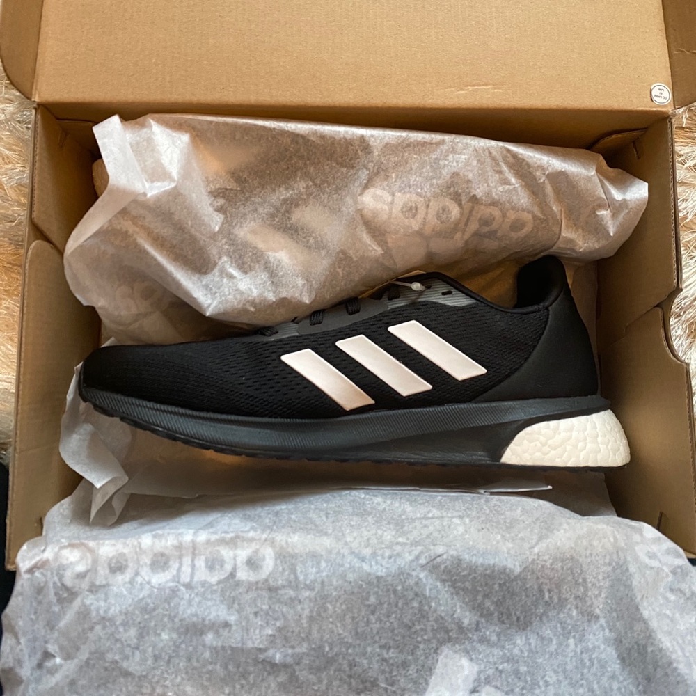 Adidas Astrarun, NWT